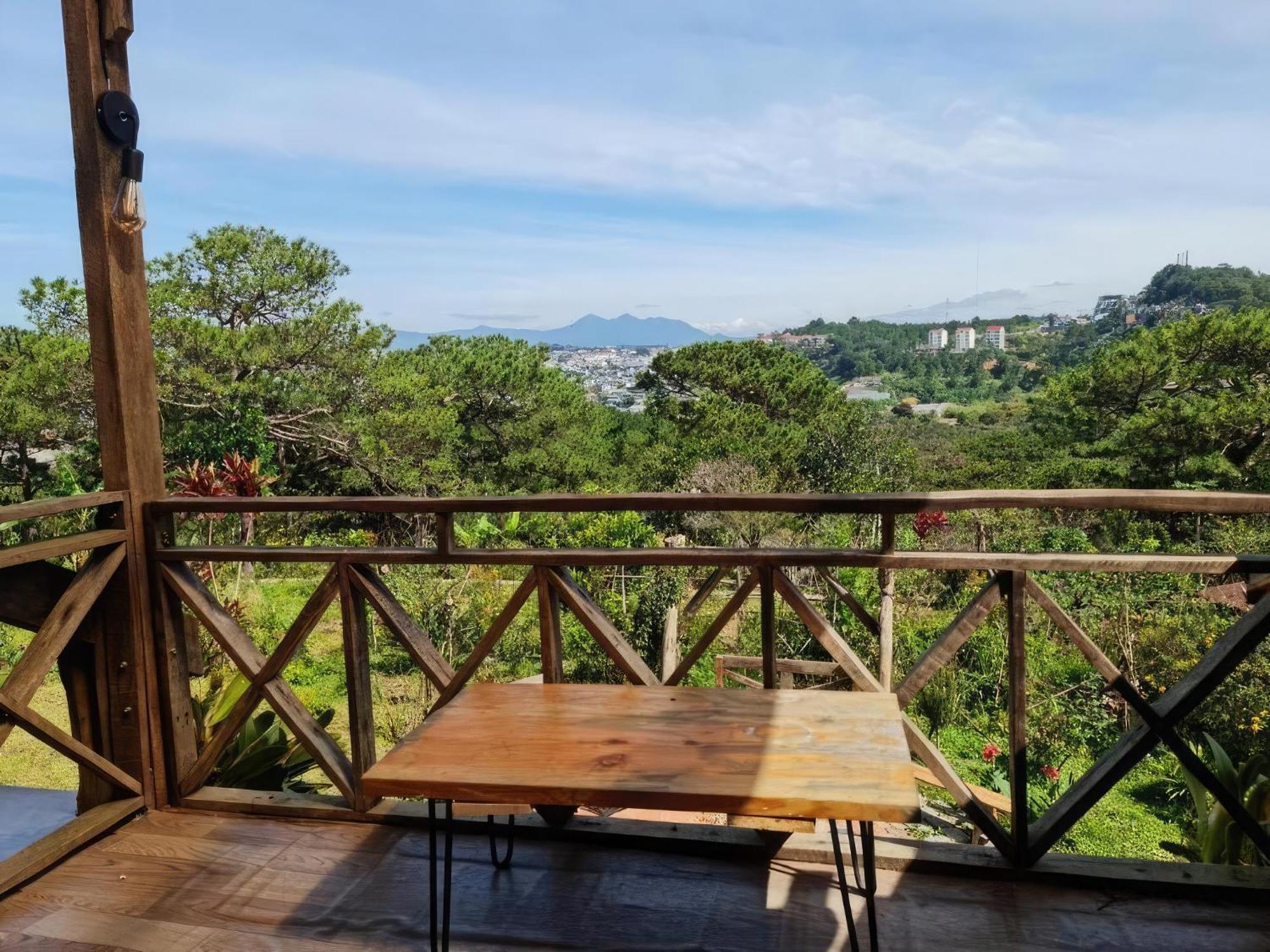 Romantic House On A Pine Hill Da Lat