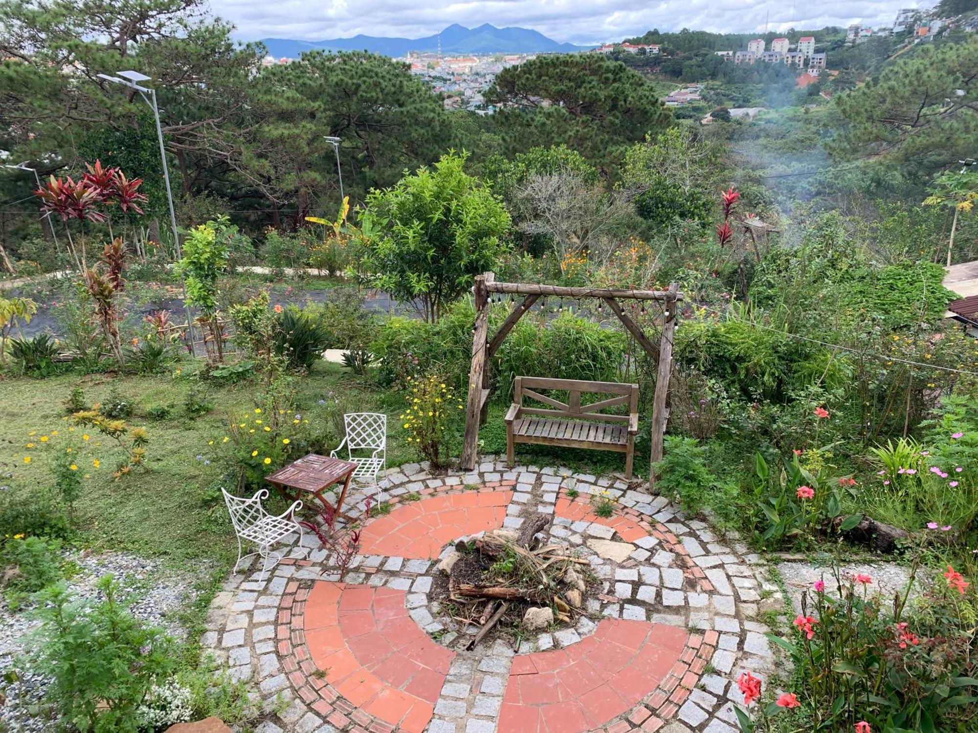 Romantic House On A Pine Hill * Da Lat